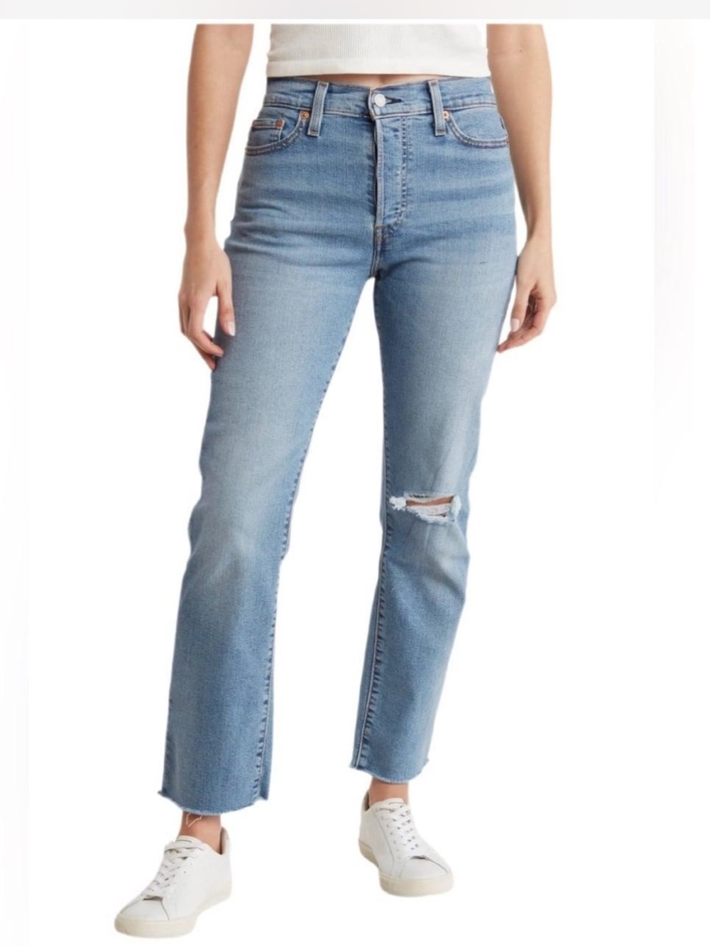 Levi’s wedgie straight Jeans with Distressed Knee size 28/28.